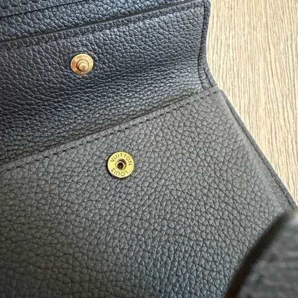 Low Key Compact Wallet - Picture 6 of 7